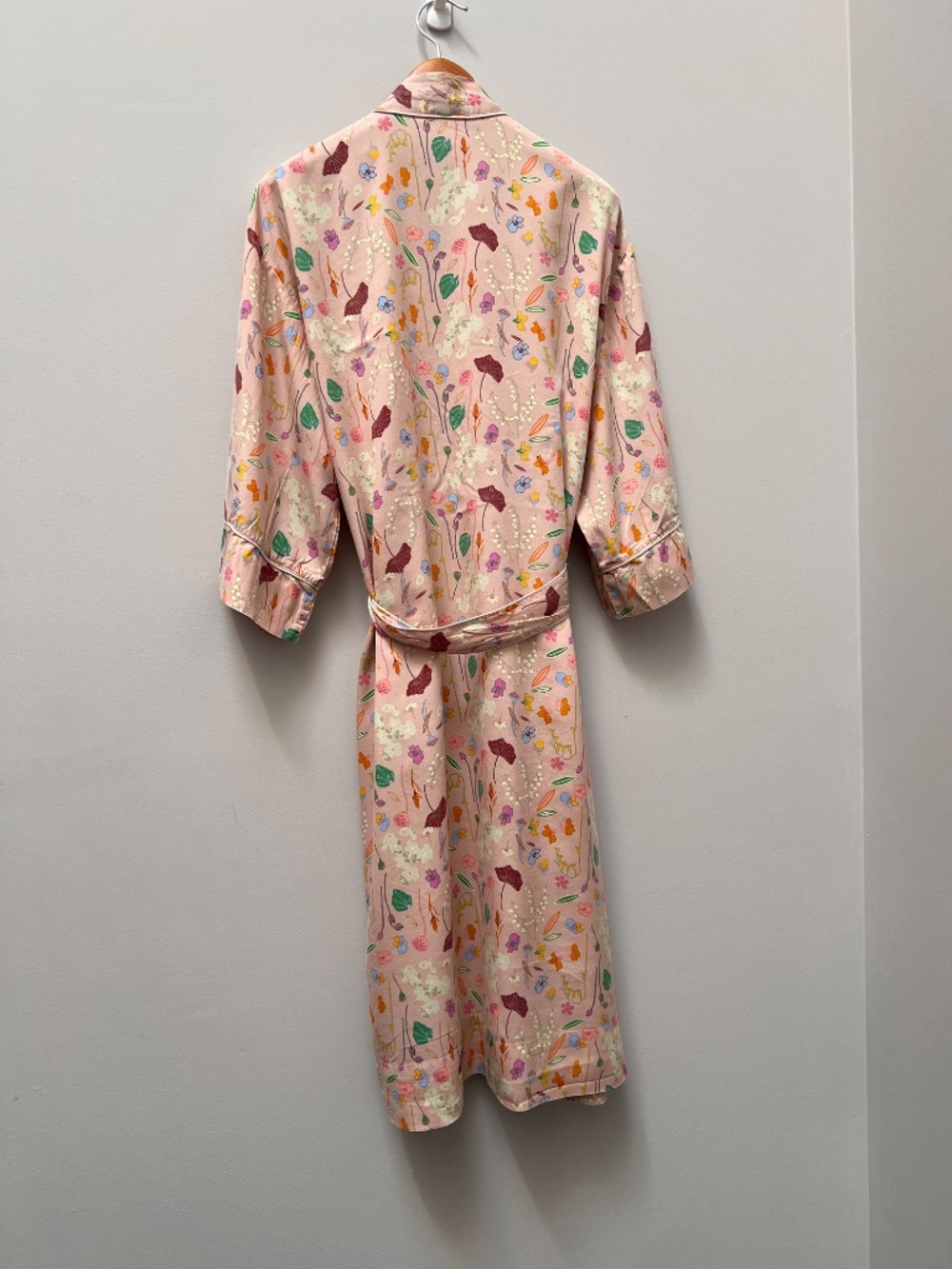 Love & Lore Robe - Picture 2 of 12